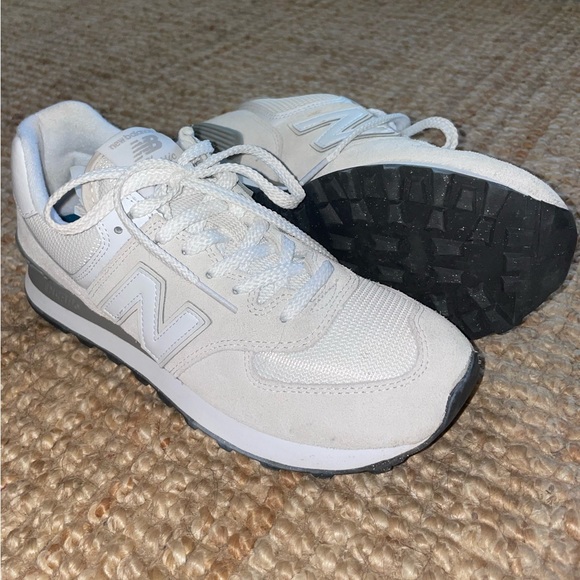 New Balance 574 Core 👟 - Picture 1 of 6